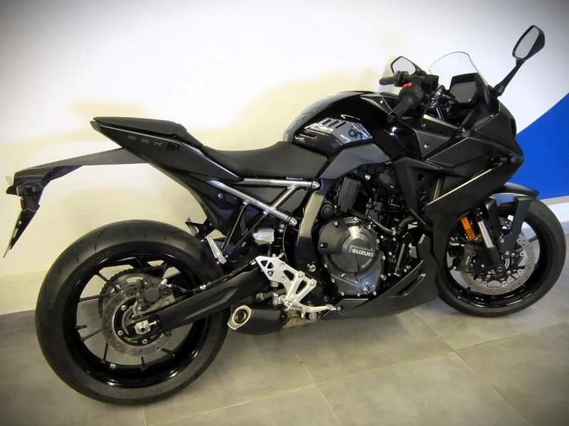 GSX8R