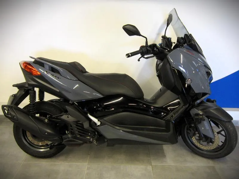 XMAX 125 TECH MAX