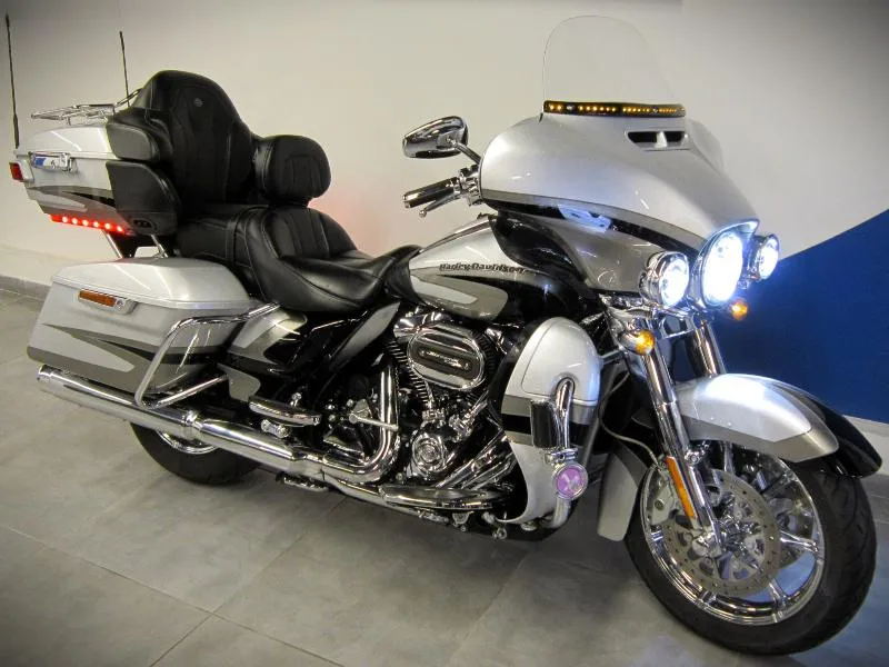 TOURING ELECTRA GLIDE 1868 ULTRA LIMITED