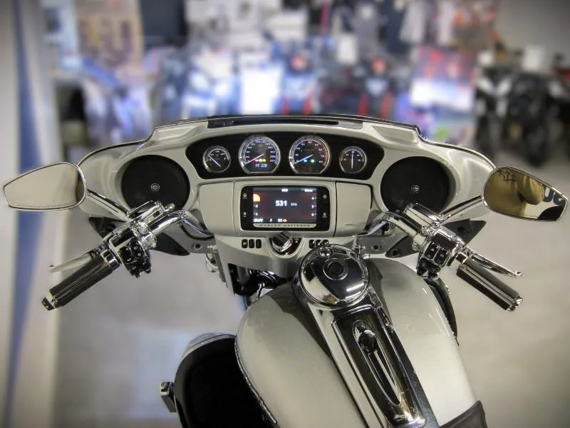 TOURING ELECTRA ULTRA 1868 LIMITED CVO