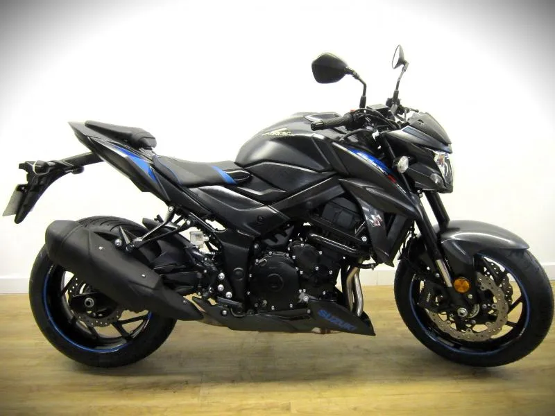 GSXS 750