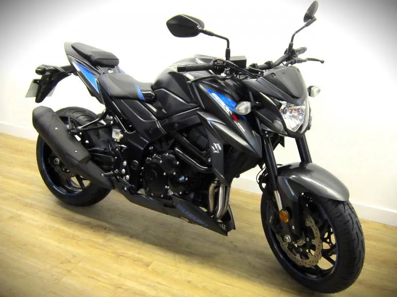 GSXS 750