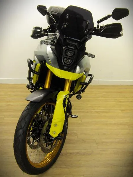 DL VSTROM 800DE