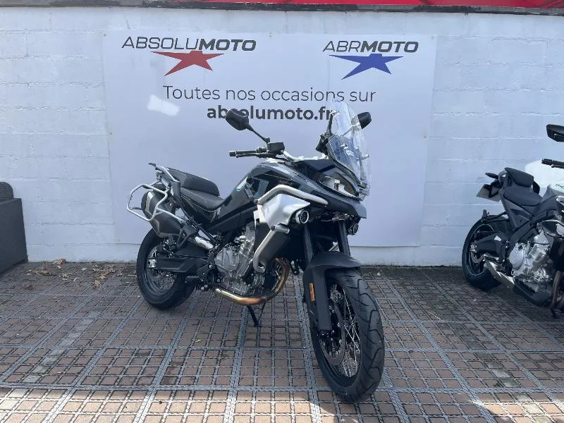 MT 800 SPORT