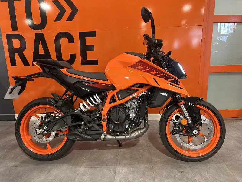 390 DUKE