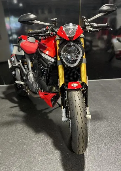 MONSTER DARK