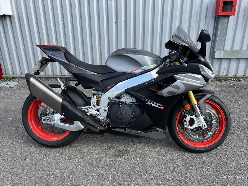 RSV4 1100