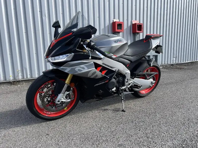 RSV4 1100
