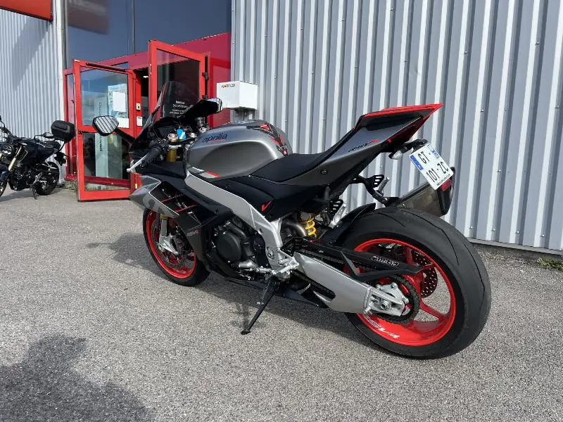 RSV4 1100