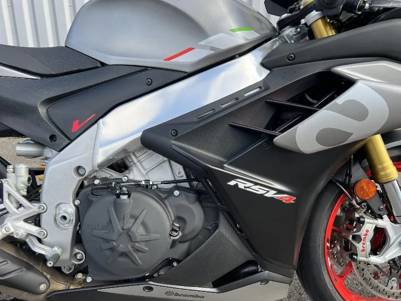 RSV4 1100