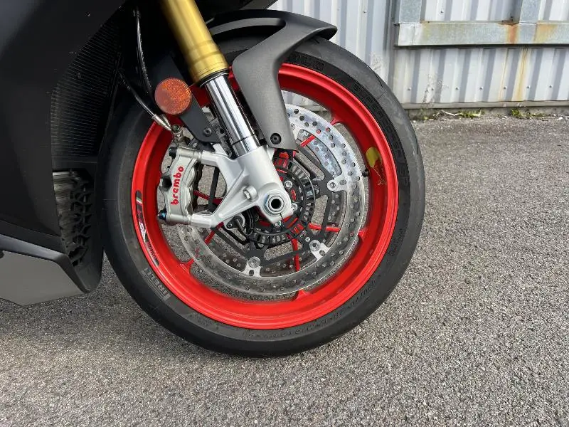 RSV4 1100