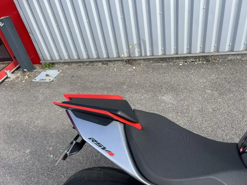 RSV4 1100