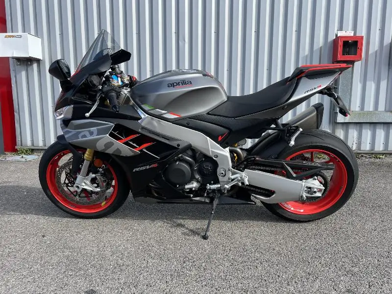 RSV4 1100