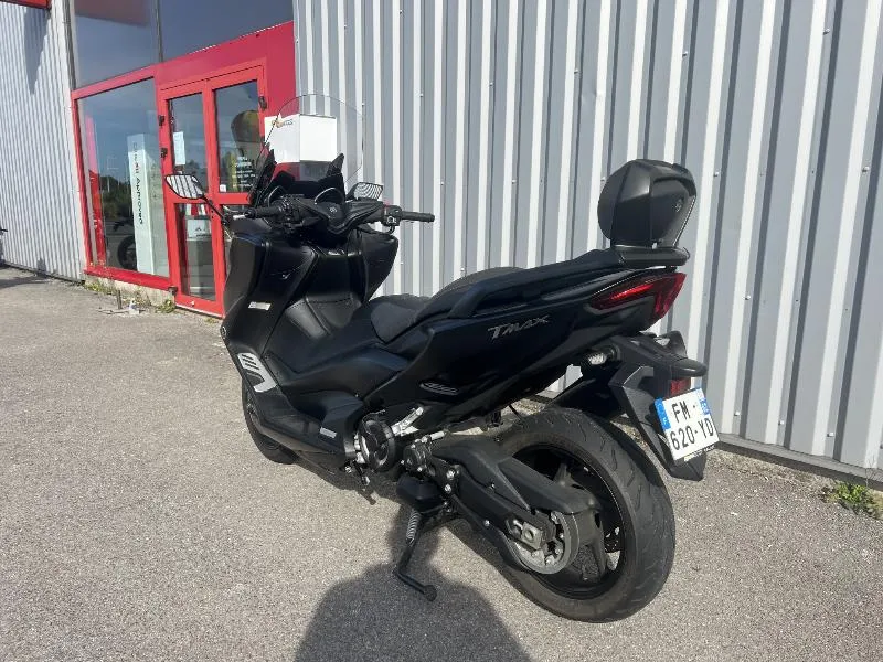 XP TMAX 560