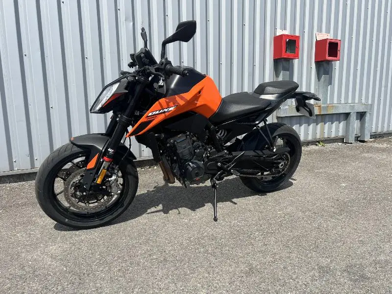 790 DUKE ABS