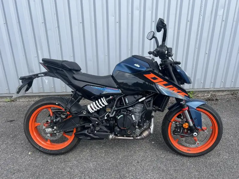 125 DUKE ABS