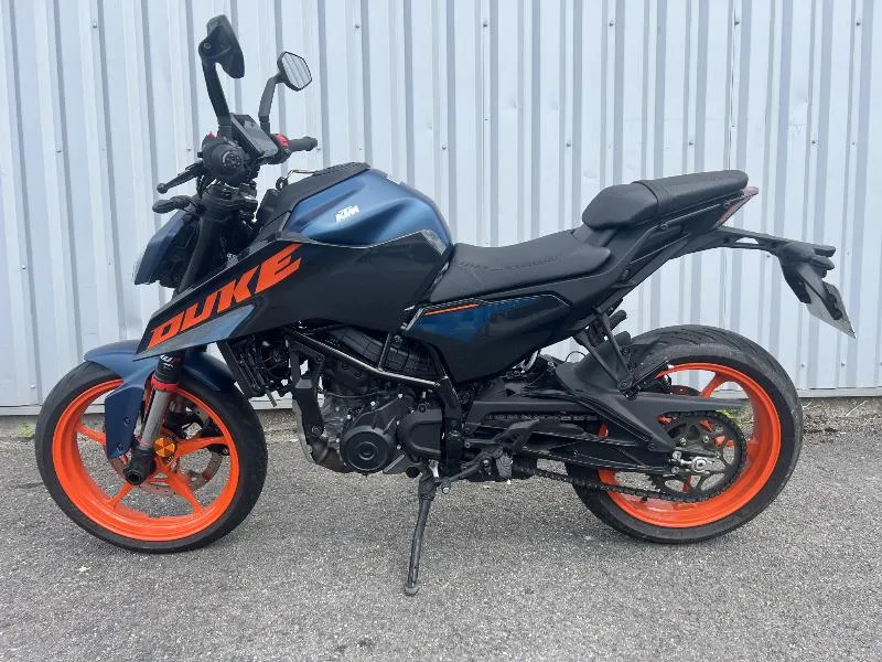 125 DUKE ABS