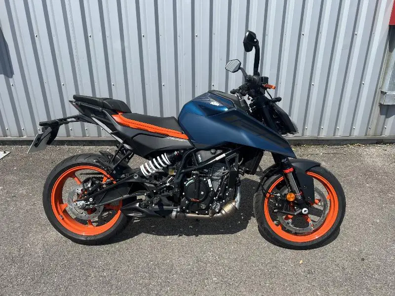 125 DUKE ABS