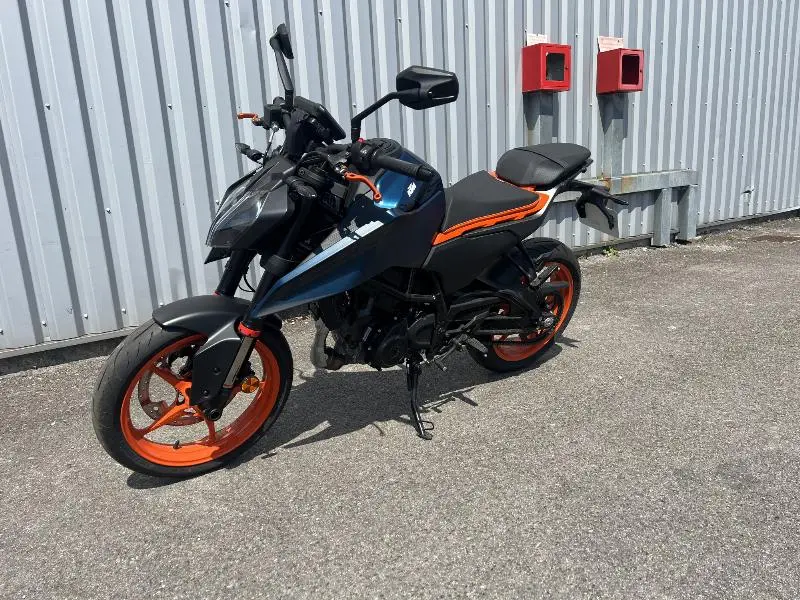 125 DUKE ABS