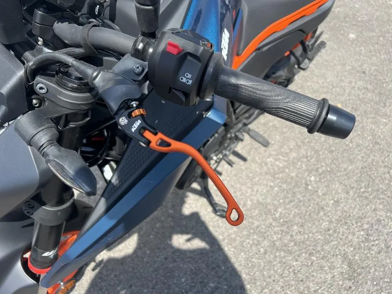 125 DUKE ABS