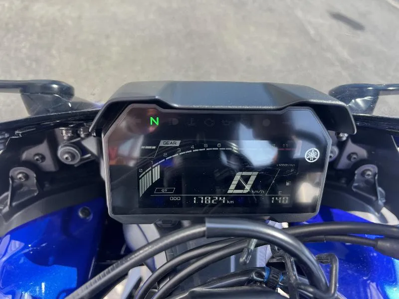 YZFR7