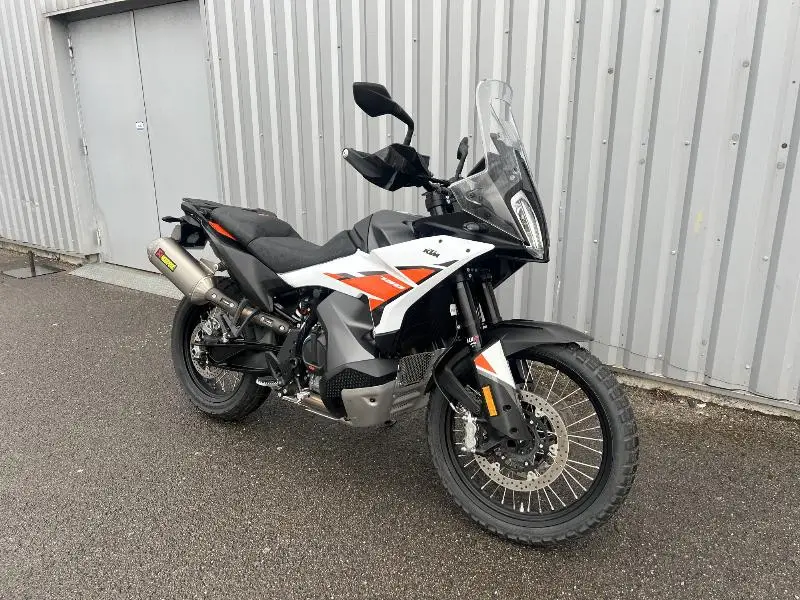 790 ADVENTURE