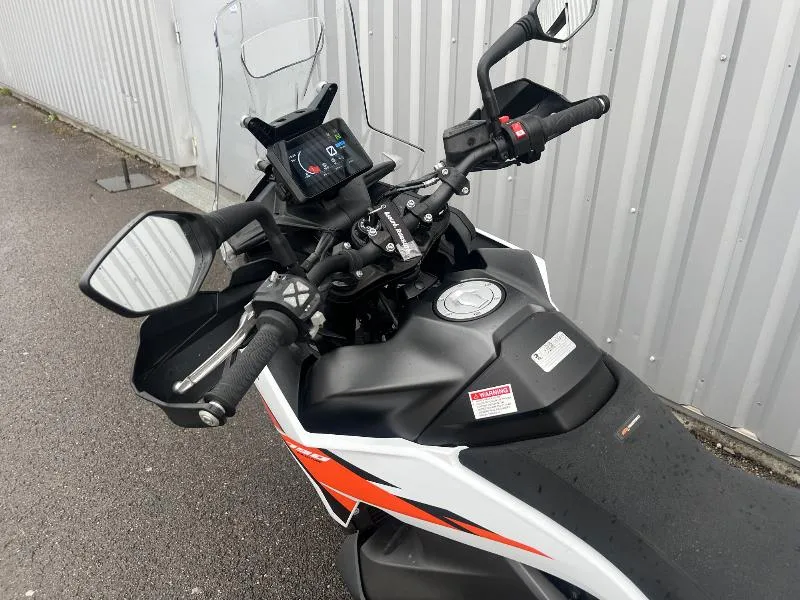 790 ADVENTURE