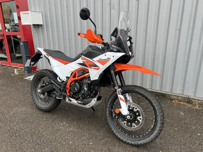 390 ADVENTURE