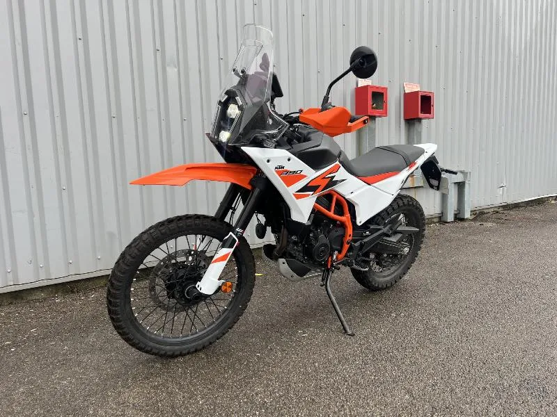 390 ADVENTURE