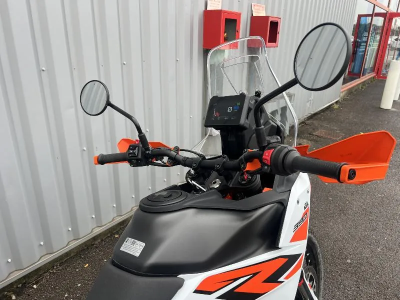 390 ADVENTURE