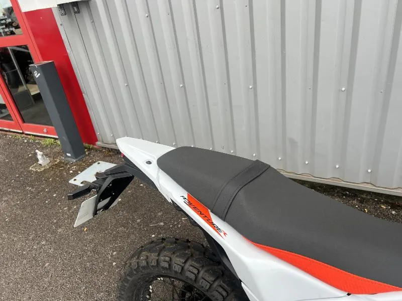 390 ADVENTURE
