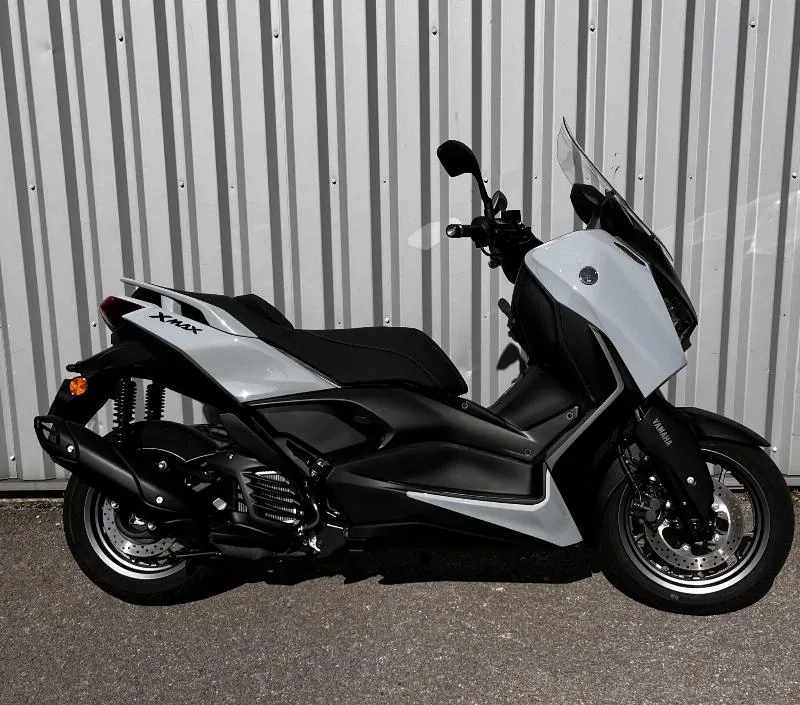 XMAX 125 TECH MAX