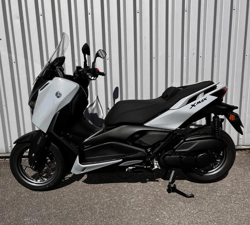 XMAX 125 TECH MAX