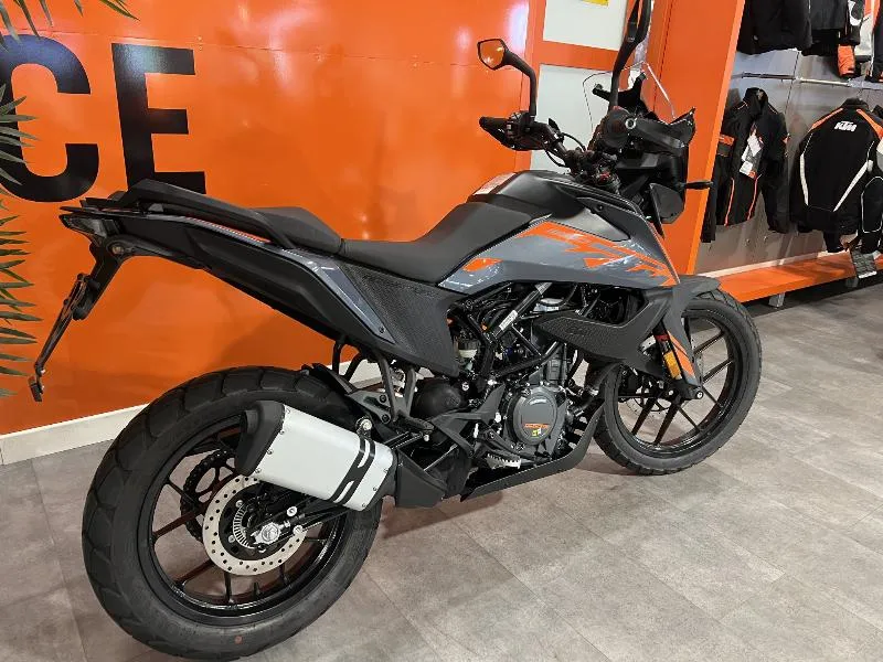 390 ADVENTURE