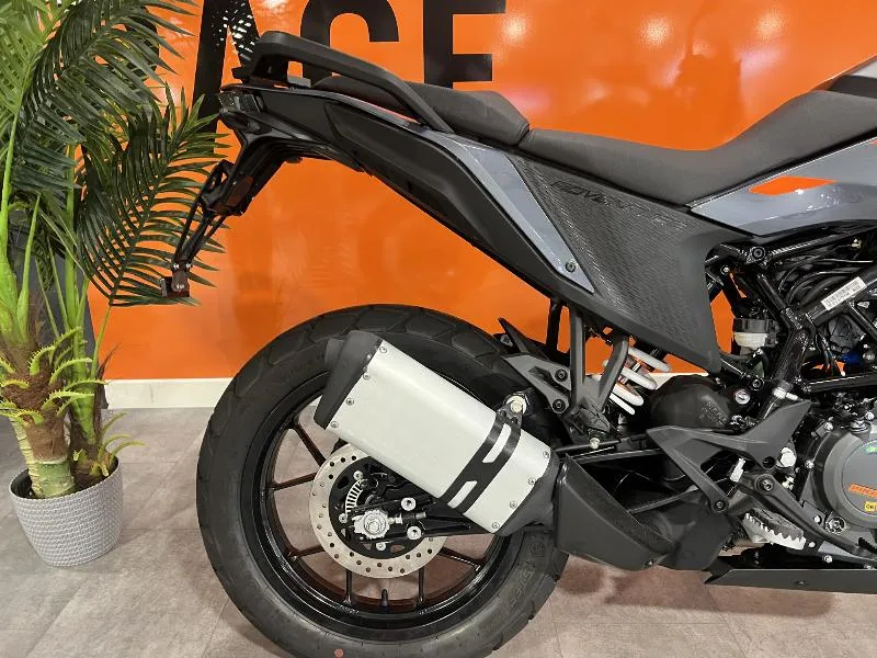 390 ADVENTURE