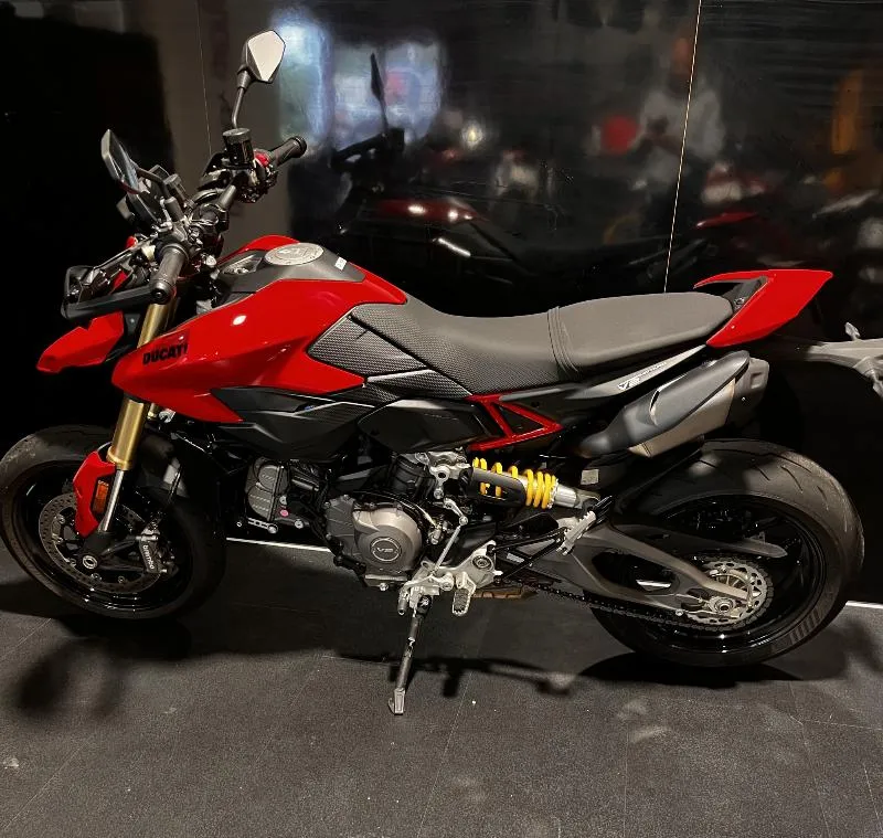 HYPERMOTARD