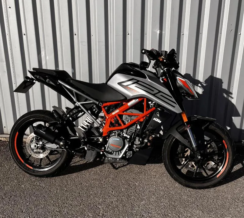 125 DUKE ABS