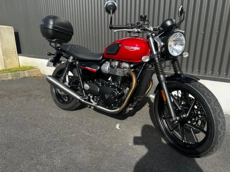 STREET TWIN 900 2021