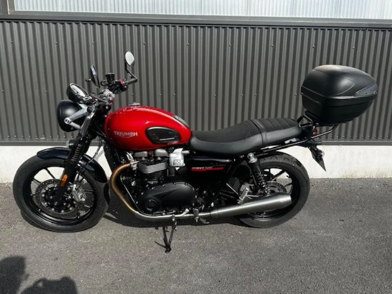 STREET TWIN 900