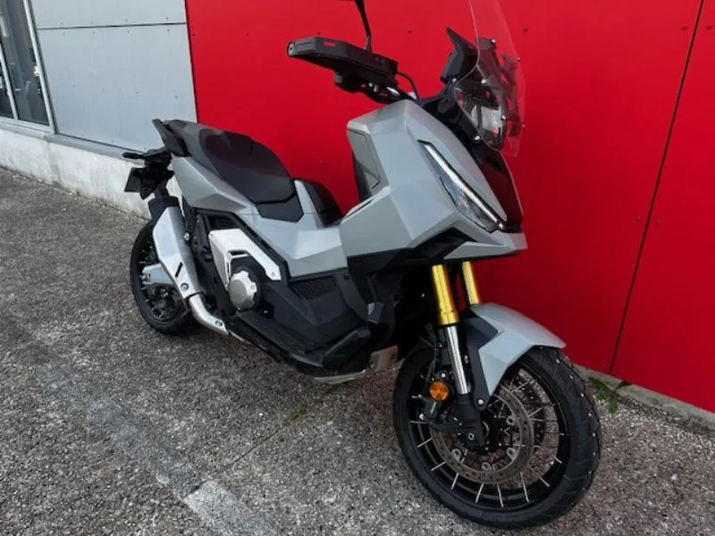 XADV 750 2025