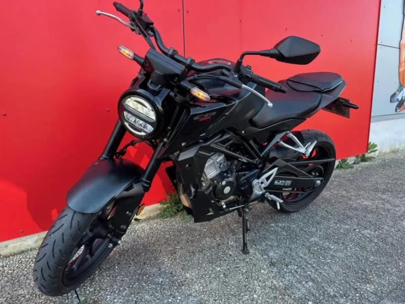 CB 125 R