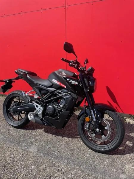 CB 125  R