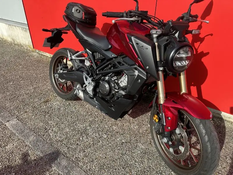 CB 125  R