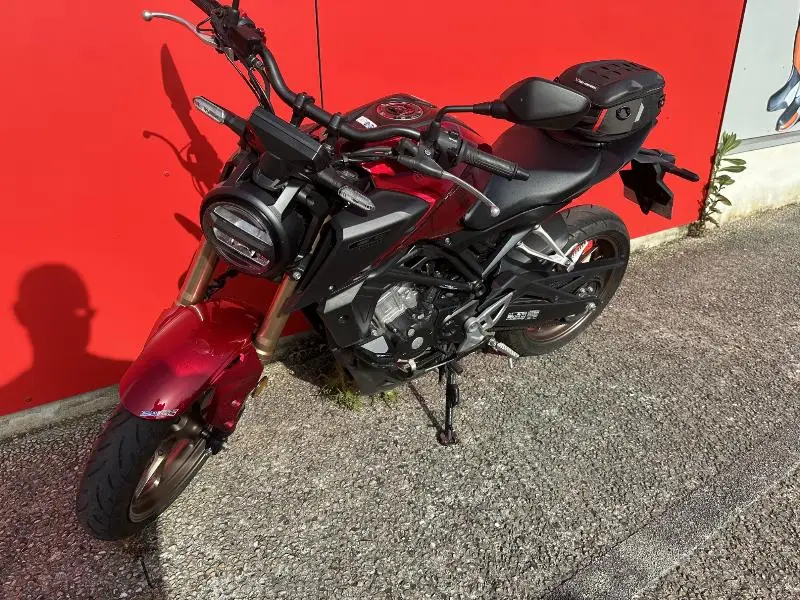 CB 125  R