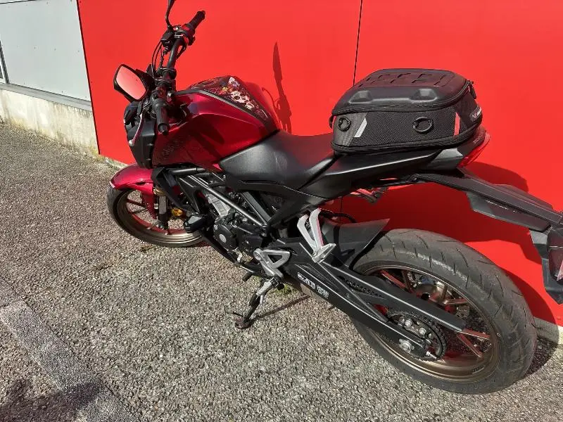 CB 125  R