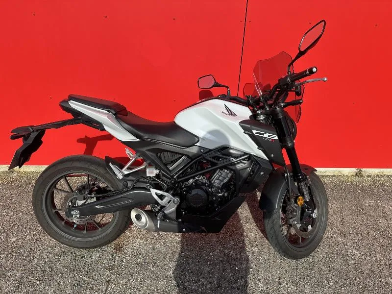CB 125  R