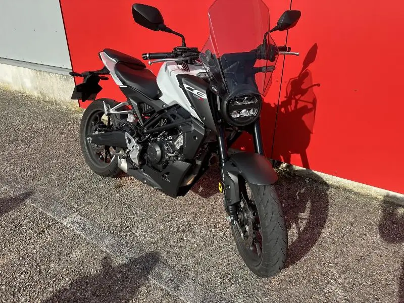 CB 125  R