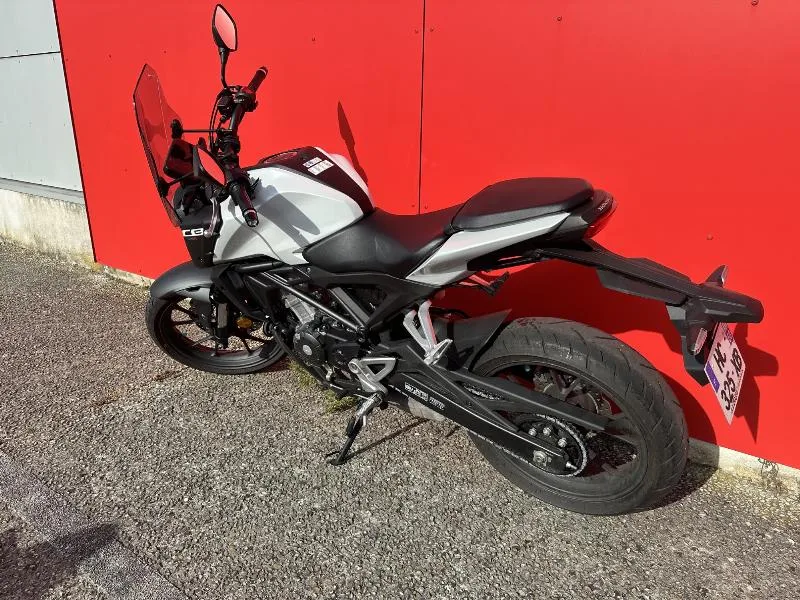 CB 125  R