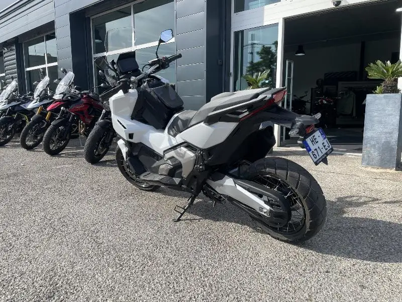XADV