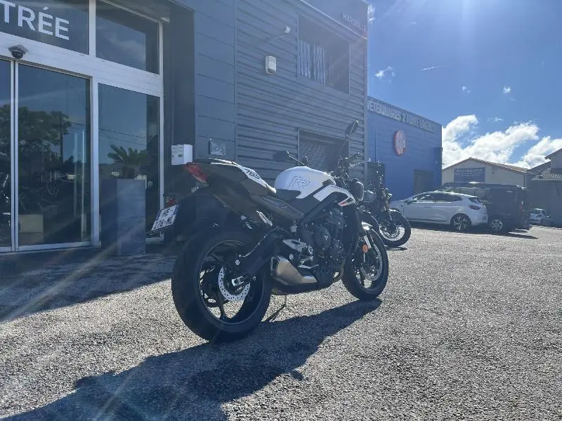 STREET TRIPLE 765 R A2